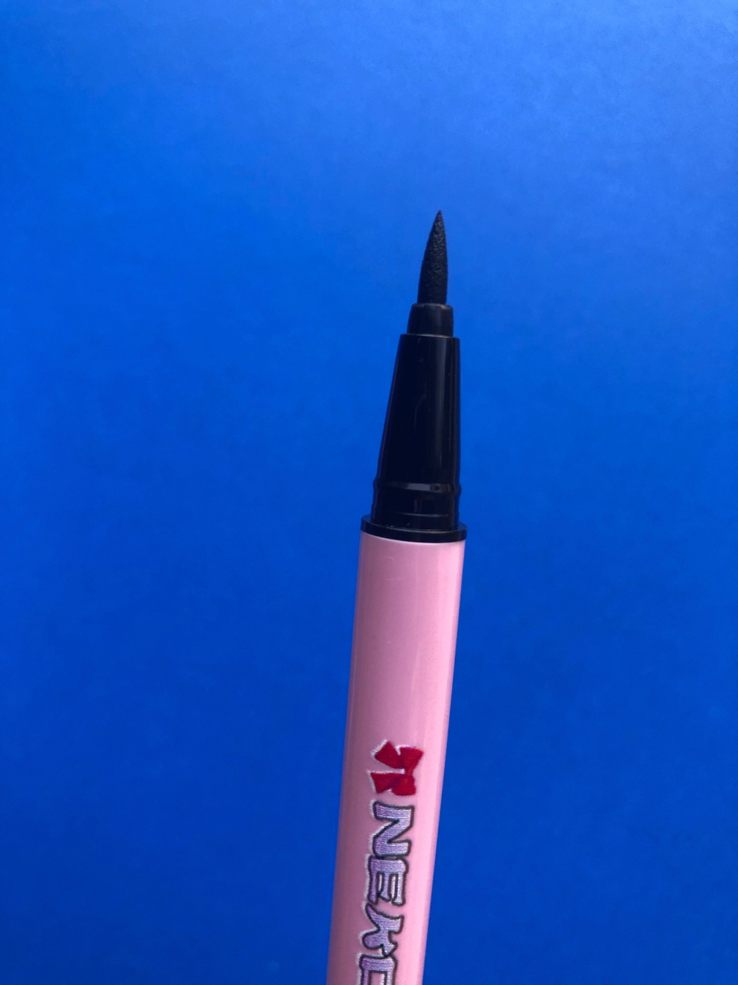 Gamer Girl Adhesive Eyeliner